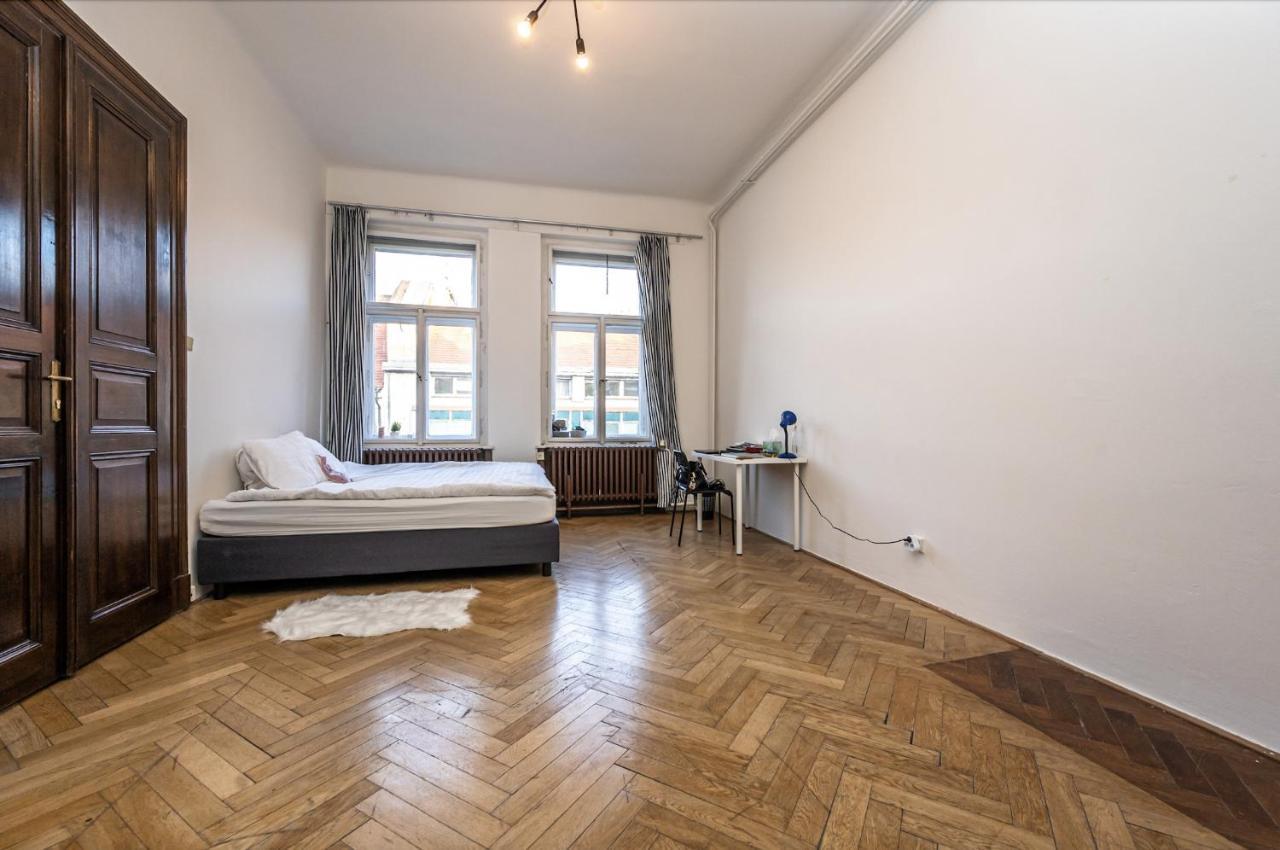 Legerova Apartamento *