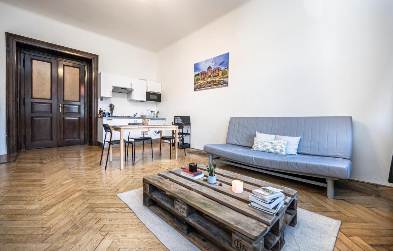 Legerova Apartamento